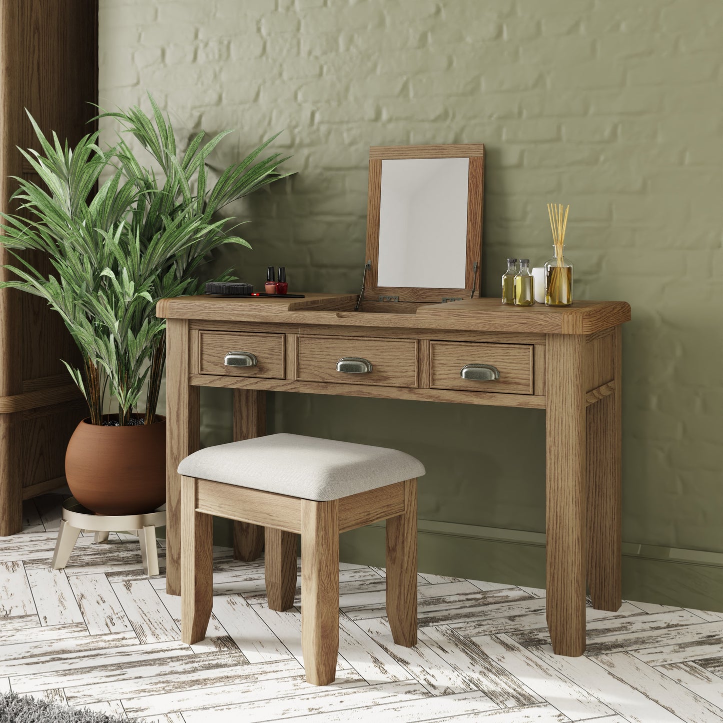 HO Bedroom Dressing Table